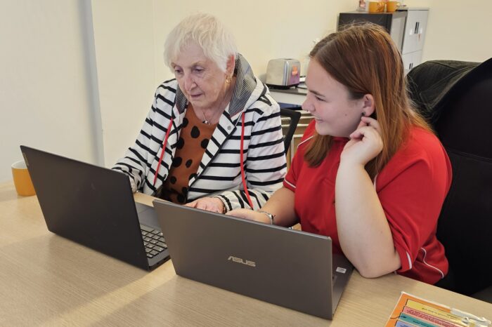 Digital inclusion drive empowers Shettleston residents to thrive online